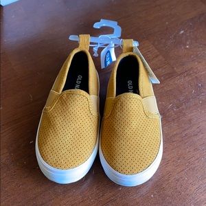 New Old Navy sneakers